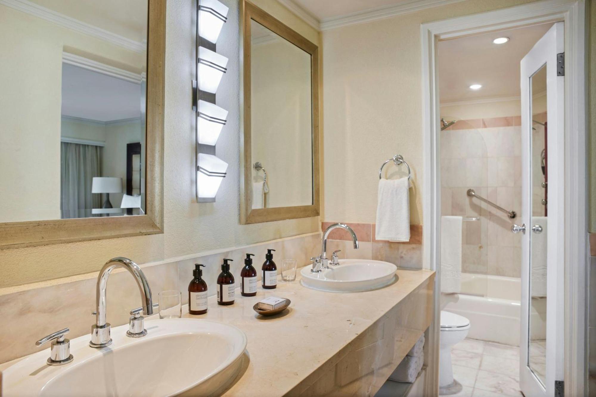 The House, An Autograph Collection All-Inclusive Resort - Adults Only Saint James Kültér fotó